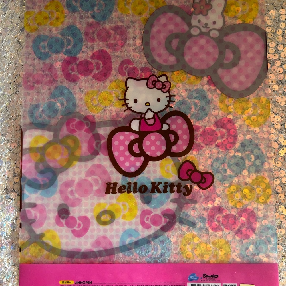 Hello Kitty Bows Folder - Picture 4 of 4